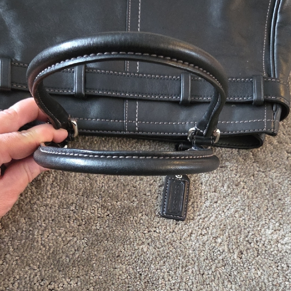 Coach Black Leather Shoulder Bag - Picture 5 of 7